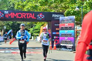 BIB: 888, 888888, 1336, 1083, 
                            <button type="button" onclick="openModal(6995230)" class="btn btn-primary btn-sm float-right btn-popup" data-toggle="modal" data-target=".modal-high-quality">
                        <i class="fas fa-shopping-cart"></i> Add to Cart
                    </button>
                                            <button type="button" onclick="isThisMe(6995230, true)" class="btn btn-success btn-sm float-right btn-popup btn-isme hidden" data-toggle="tooltip" data-placement="bottom" title="นี่คือรูปของคุณใช่ไหม คลิกที่นี่เพื่อเอาเข้าอัลบั้ม">
                        <i class="fas fa-plus"></i> Add to album
                    </button>
                    <button type="button" onclick="isThisMe(6995230, false)" class="btn btn-warning btn-sm float-right btn-popup btn-isnotme hidden">
                        <i class="fas fa-ban"></i> Remove from album
                    </button>