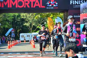 BIB: 214, 1015
                            <button type="button" onclick="openModal(6999331)" class="btn btn-primary btn-sm float-right btn-popup" data-toggle="modal" data-target=".modal-high-quality">
                        <i class="fas fa-shopping-cart"></i> Add to Cart
                    </button>
                                            <button type="button" onclick="isThisMe(6999331, true)" class="btn btn-success btn-sm float-right btn-popup btn-isme hidden" data-toggle="tooltip" data-placement="bottom" title="นี่คือรูปของคุณใช่ไหม คลิกที่นี่เพื่อเอาเข้าอัลบั้ม">
                        <i class="fas fa-plus"></i> Add to album
                    </button>
                    <button type="button" onclick="isThisMe(6999331, false)" class="btn btn-warning btn-sm float-right btn-popup btn-isnotme hidden">
                        <i class="fas fa-ban"></i> Remove from album
                    </button>