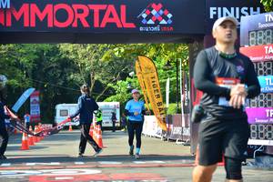 BIB: 000
                            <button type="button" onclick="openModal(7005456)" class="btn btn-primary btn-sm float-right btn-popup" data-toggle="modal" data-target=".modal-high-quality">
                        <i class="fas fa-shopping-cart"></i> Add to Cart
                    </button>
                                            <button type="button" onclick="isThisMe(7005456, true)" class="btn btn-success btn-sm float-right btn-popup btn-isme hidden" data-toggle="tooltip" data-placement="bottom" title="นี่คือรูปของคุณใช่ไหม คลิกที่นี่เพื่อเอาเข้าอัลบั้ม">
                        <i class="fas fa-plus"></i> Add to album
                    </button>
                    <button type="button" onclick="isThisMe(7005456, false)" class="btn btn-warning btn-sm float-right btn-popup btn-isnotme hidden">
                        <i class="fas fa-ban"></i> Remove from album
                    </button>