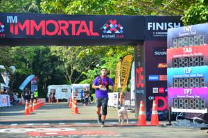 BIB: 
                            <button type="button" onclick="openModal(7006598)" class="btn btn-primary btn-sm float-right btn-popup" data-toggle="modal" data-target=".modal-high-quality">
                        <i class="fas fa-shopping-cart"></i> Add to Cart
                    </button>
                                            <button type="button" onclick="isThisMe(7006598, true)" class="btn btn-success btn-sm float-right btn-popup btn-isme hidden" data-toggle="tooltip" data-placement="bottom" title="นี่คือรูปของคุณใช่ไหม คลิกที่นี่เพื่อเอาเข้าอัลบั้ม">
                        <i class="fas fa-plus"></i> Add to album
                    </button>
                    <button type="button" onclick="isThisMe(7006598, false)" class="btn btn-warning btn-sm float-right btn-popup btn-isnotme hidden">
                        <i class="fas fa-ban"></i> Remove from album
                    </button>