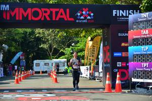 BIB: 041
                            <button type="button" onclick="openModal(6999932)" class="btn btn-primary btn-sm float-right btn-popup" data-toggle="modal" data-target=".modal-high-quality">
                        <i class="fas fa-shopping-cart"></i> Add to Cart
                    </button>
                                            <button type="button" onclick="isThisMe(6999932, true)" class="btn btn-success btn-sm float-right btn-popup btn-isme hidden" data-toggle="tooltip" data-placement="bottom" title="นี่คือรูปของคุณใช่ไหม คลิกที่นี่เพื่อเอาเข้าอัลบั้ม">
                        <i class="fas fa-plus"></i> Add to album
                    </button>
                    <button type="button" onclick="isThisMe(6999932, false)" class="btn btn-warning btn-sm float-right btn-popup btn-isnotme hidden">
                        <i class="fas fa-ban"></i> Remove from album
                    </button>