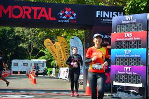 BIB: 041, 1133
                            <button type="button" onclick="openModal(6999992)" class="btn btn-primary btn-sm float-right btn-popup" data-toggle="modal" data-target=".modal-high-quality">
                        <i class="fas fa-shopping-cart"></i> Add to Cart
                    </button>
                                            <button type="button" onclick="isThisMe(6999992, true)" class="btn btn-success btn-sm float-right btn-popup btn-isme hidden" data-toggle="tooltip" data-placement="bottom" title="นี่คือรูปของคุณใช่ไหม คลิกที่นี่เพื่อเอาเข้าอัลบั้ม">
                        <i class="fas fa-plus"></i> Add to album
                    </button>
                    <button type="button" onclick="isThisMe(6999992, false)" class="btn btn-warning btn-sm float-right btn-popup btn-isnotme hidden">
                        <i class="fas fa-ban"></i> Remove from album
                    </button>