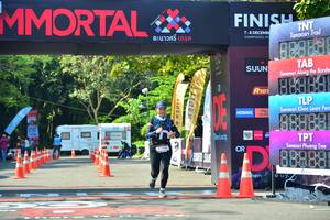 BIB: 1243
                            <button type="button" onclick="openModal(6999530)" class="btn btn-primary btn-sm float-right btn-popup" data-toggle="modal" data-target=".modal-high-quality">
                        <i class="fas fa-shopping-cart"></i> Add to Cart
                    </button>
                                            <button type="button" onclick="isThisMe(6999530, true)" class="btn btn-success btn-sm float-right btn-popup btn-isme hidden" data-toggle="tooltip" data-placement="bottom" title="นี่คือรูปของคุณใช่ไหม คลิกที่นี่เพื่อเอาเข้าอัลบั้ม">
                        <i class="fas fa-plus"></i> Add to album
                    </button>
                    <button type="button" onclick="isThisMe(6999530, false)" class="btn btn-warning btn-sm float-right btn-popup btn-isnotme hidden">
                        <i class="fas fa-ban"></i> Remove from album
                    </button>