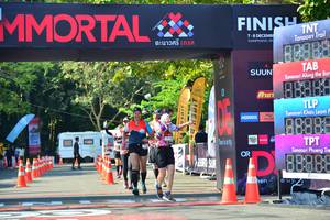 BIB: 8888
                            <button type="button" onclick="openModal(6998683)" class="btn btn-primary btn-sm float-right btn-popup" data-toggle="modal" data-target=".modal-high-quality">
                        <i class="fas fa-shopping-cart"></i> Add to Cart
                    </button>
                                            <button type="button" onclick="isThisMe(6998683, true)" class="btn btn-success btn-sm float-right btn-popup btn-isme hidden" data-toggle="tooltip" data-placement="bottom" title="นี่คือรูปของคุณใช่ไหม คลิกที่นี่เพื่อเอาเข้าอัลบั้ม">
                        <i class="fas fa-plus"></i> Add to album
                    </button>
                    <button type="button" onclick="isThisMe(6998683, false)" class="btn btn-warning btn-sm float-right btn-popup btn-isnotme hidden">
                        <i class="fas fa-ban"></i> Remove from album
                    </button>