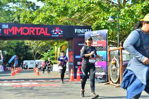 BIB: 888
                            <button type="button" onclick="openModal(7007814)" class="btn btn-primary btn-sm float-right btn-popup" data-toggle="modal" data-target=".modal-high-quality">
                        <i class="fas fa-shopping-cart"></i> Add to Cart
                    </button>
                                            <button type="button" onclick="isThisMe(7007814, true)" class="btn btn-success btn-sm float-right btn-popup btn-isme hidden" data-toggle="tooltip" data-placement="bottom" title="นี่คือรูปของคุณใช่ไหม คลิกที่นี่เพื่อเอาเข้าอัลบั้ม">
                        <i class="fas fa-plus"></i> Add to album
                    </button>
                    <button type="button" onclick="isThisMe(7007814, false)" class="btn btn-warning btn-sm float-right btn-popup btn-isnotme hidden">
                        <i class="fas fa-ban"></i> Remove from album
                    </button>