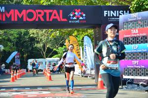 BIB: 1714, 888888
                            <button type="button" onclick="openModal(7008809)" class="btn btn-primary btn-sm float-right btn-popup" data-toggle="modal" data-target=".modal-high-quality">
                        <i class="fas fa-shopping-cart"></i> Add to Cart
                    </button>
                                            <button type="button" onclick="isThisMe(7008809, true)" class="btn btn-success btn-sm float-right btn-popup btn-isme hidden" data-toggle="tooltip" data-placement="bottom" title="นี่คือรูปของคุณใช่ไหม คลิกที่นี่เพื่อเอาเข้าอัลบั้ม">
                        <i class="fas fa-plus"></i> Add to album
                    </button>
                    <button type="button" onclick="isThisMe(7008809, false)" class="btn btn-warning btn-sm float-right btn-popup btn-isnotme hidden">
                        <i class="fas fa-ban"></i> Remove from album
                    </button>