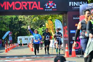 BIB: 
                            <button type="button" onclick="openModal(6999377)" class="btn btn-primary btn-sm float-right btn-popup" data-toggle="modal" data-target=".modal-high-quality">
                        <i class="fas fa-shopping-cart"></i> Add to Cart
                    </button>
                                            <button type="button" onclick="isThisMe(6999377, true)" class="btn btn-success btn-sm float-right btn-popup btn-isme hidden" data-toggle="tooltip" data-placement="bottom" title="นี่คือรูปของคุณใช่ไหม คลิกที่นี่เพื่อเอาเข้าอัลบั้ม">
                        <i class="fas fa-plus"></i> Add to album
                    </button>
                    <button type="button" onclick="isThisMe(6999377, false)" class="btn btn-warning btn-sm float-right btn-popup btn-isnotme hidden">
                        <i class="fas fa-ban"></i> Remove from album
                    </button>