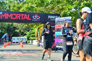 BIB: 1507
                            <button type="button" onclick="openModal(6999659)" class="btn btn-primary btn-sm float-right btn-popup" data-toggle="modal" data-target=".modal-high-quality">
                        <i class="fas fa-shopping-cart"></i> Add to Cart
                    </button>
                                            <button type="button" onclick="isThisMe(6999659, true)" class="btn btn-success btn-sm float-right btn-popup btn-isme hidden" data-toggle="tooltip" data-placement="bottom" title="นี่คือรูปของคุณใช่ไหม คลิกที่นี่เพื่อเอาเข้าอัลบั้ม">
                        <i class="fas fa-plus"></i> Add to album
                    </button>
                    <button type="button" onclick="isThisMe(6999659, false)" class="btn btn-warning btn-sm float-right btn-popup btn-isnotme hidden">
                        <i class="fas fa-ban"></i> Remove from album
                    </button>