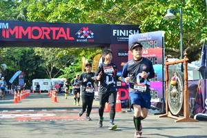 BIB: 143, 1633
                            <button type="button" onclick="openModal(7007023)" class="btn btn-primary btn-sm float-right btn-popup" data-toggle="modal" data-target=".modal-high-quality">
                        <i class="fas fa-shopping-cart"></i> Add to Cart
                    </button>
                                            <button type="button" onclick="isThisMe(7007023, true)" class="btn btn-success btn-sm float-right btn-popup btn-isme hidden" data-toggle="tooltip" data-placement="bottom" title="นี่คือรูปของคุณใช่ไหม คลิกที่นี่เพื่อเอาเข้าอัลบั้ม">
                        <i class="fas fa-plus"></i> Add to album
                    </button>
                    <button type="button" onclick="isThisMe(7007023, false)" class="btn btn-warning btn-sm float-right btn-popup btn-isnotme hidden">
                        <i class="fas fa-ban"></i> Remove from album
                    </button>