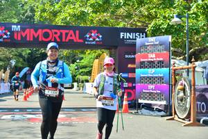BIB: 888888, 1336, 1083, 
                            <button type="button" onclick="openModal(6995227)" class="btn btn-primary btn-sm float-right btn-popup" data-toggle="modal" data-target=".modal-high-quality">
                        <i class="fas fa-shopping-cart"></i> Add to Cart
                    </button>
                                            <button type="button" onclick="isThisMe(6995227, true)" class="btn btn-success btn-sm float-right btn-popup btn-isme hidden" data-toggle="tooltip" data-placement="bottom" title="นี่คือรูปของคุณใช่ไหม คลิกที่นี่เพื่อเอาเข้าอัลบั้ม">
                        <i class="fas fa-plus"></i> Add to album
                    </button>
                    <button type="button" onclick="isThisMe(6995227, false)" class="btn btn-warning btn-sm float-right btn-popup btn-isnotme hidden">
                        <i class="fas fa-ban"></i> Remove from album
                    </button>