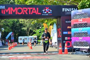 BIB: 413, 20000, 88888
                            <button type="button" onclick="openModal(6998779)" class="btn btn-primary btn-sm float-right btn-popup" data-toggle="modal" data-target=".modal-high-quality">
                        <i class="fas fa-shopping-cart"></i> Add to Cart
                    </button>
                                            <button type="button" onclick="isThisMe(6998779, true)" class="btn btn-success btn-sm float-right btn-popup btn-isme hidden" data-toggle="tooltip" data-placement="bottom" title="นี่คือรูปของคุณใช่ไหม คลิกที่นี่เพื่อเอาเข้าอัลบั้ม">
                        <i class="fas fa-plus"></i> Add to album
                    </button>
                    <button type="button" onclick="isThisMe(6998779, false)" class="btn btn-warning btn-sm float-right btn-popup btn-isnotme hidden">
                        <i class="fas fa-ban"></i> Remove from album
                    </button>