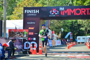 BIB: 2019, 2547
                            <button type="button" onclick="openModal(6999622)" class="btn btn-primary btn-sm float-right btn-popup" data-toggle="modal" data-target=".modal-high-quality">
                        <i class="fas fa-shopping-cart"></i> Add to Cart
                    </button>
                                            <button type="button" onclick="isThisMe(6999622, true)" class="btn btn-success btn-sm float-right btn-popup btn-isme hidden" data-toggle="tooltip" data-placement="bottom" title="นี่คือรูปของคุณใช่ไหม คลิกที่นี่เพื่อเอาเข้าอัลบั้ม">
                        <i class="fas fa-plus"></i> Add to album
                    </button>
                    <button type="button" onclick="isThisMe(6999622, false)" class="btn btn-warning btn-sm float-right btn-popup btn-isnotme hidden">
                        <i class="fas fa-ban"></i> Remove from album
                    </button>