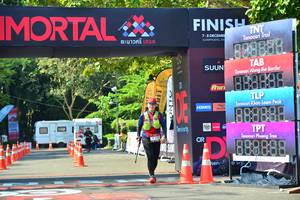 BIB: 88838
                            <button type="button" onclick="openModal(7008946)" class="btn btn-primary btn-sm float-right btn-popup" data-toggle="modal" data-target=".modal-high-quality">
                        <i class="fas fa-shopping-cart"></i> Add to Cart
                    </button>
                                            <button type="button" onclick="isThisMe(7008946, true)" class="btn btn-success btn-sm float-right btn-popup btn-isme hidden" data-toggle="tooltip" data-placement="bottom" title="นี่คือรูปของคุณใช่ไหม คลิกที่นี่เพื่อเอาเข้าอัลบั้ม">
                        <i class="fas fa-plus"></i> Add to album
                    </button>
                    <button type="button" onclick="isThisMe(7008946, false)" class="btn btn-warning btn-sm float-right btn-popup btn-isnotme hidden">
                        <i class="fas fa-ban"></i> Remove from album
                    </button>