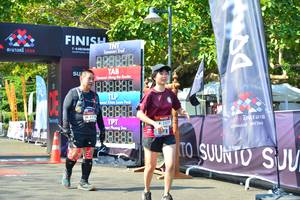 BIB: 1571
                            <button type="button" onclick="openModal(6998622)" class="btn btn-primary btn-sm float-right btn-popup" data-toggle="modal" data-target=".modal-high-quality">
                        <i class="fas fa-shopping-cart"></i> Add to Cart
                    </button>
                                            <button type="button" onclick="isThisMe(6998622, true)" class="btn btn-success btn-sm float-right btn-popup btn-isme hidden" data-toggle="tooltip" data-placement="bottom" title="นี่คือรูปของคุณใช่ไหม คลิกที่นี่เพื่อเอาเข้าอัลบั้ม">
                        <i class="fas fa-plus"></i> Add to album
                    </button>
                    <button type="button" onclick="isThisMe(6998622, false)" class="btn btn-warning btn-sm float-right btn-popup btn-isnotme hidden">
                        <i class="fas fa-ban"></i> Remove from album
                    </button>