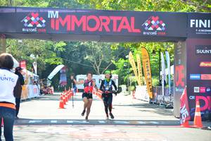 BIB: 413
                            <button type="button" onclick="openModal(6983257)" class="btn btn-primary btn-sm float-right btn-popup" data-toggle="modal" data-target=".modal-high-quality">
                        <i class="fas fa-shopping-cart"></i> Add to Cart
                    </button>
                                            <button type="button" onclick="isThisMe(6983257, true)" class="btn btn-success btn-sm float-right btn-popup btn-isme hidden" data-toggle="tooltip" data-placement="bottom" title="นี่คือรูปของคุณใช่ไหม คลิกที่นี่เพื่อเอาเข้าอัลบั้ม">
                        <i class="fas fa-plus"></i> Add to album
                    </button>
                    <button type="button" onclick="isThisMe(6983257, false)" class="btn btn-warning btn-sm float-right btn-popup btn-isnotme hidden">
                        <i class="fas fa-ban"></i> Remove from album
                    </button>