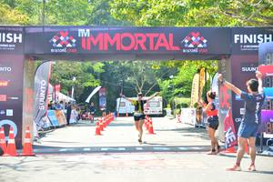 BIB: 209
                            <button type="button" onclick="openModal(6983359)" class="btn btn-primary btn-sm float-right btn-popup" data-toggle="modal" data-target=".modal-high-quality">
                        <i class="fas fa-shopping-cart"></i> Add to Cart
                    </button>
                                            <button type="button" onclick="isThisMe(6983359, true)" class="btn btn-success btn-sm float-right btn-popup btn-isme hidden" data-toggle="tooltip" data-placement="bottom" title="นี่คือรูปของคุณใช่ไหม คลิกที่นี่เพื่อเอาเข้าอัลบั้ม">
                        <i class="fas fa-plus"></i> Add to album
                    </button>
                    <button type="button" onclick="isThisMe(6983359, false)" class="btn btn-warning btn-sm float-right btn-popup btn-isnotme hidden">
                        <i class="fas fa-ban"></i> Remove from album
                    </button>