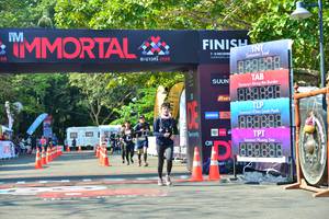 BIB: 
                            <button type="button" onclick="openModal(7006982)" class="btn btn-primary btn-sm float-right btn-popup" data-toggle="modal" data-target=".modal-high-quality">
                        <i class="fas fa-shopping-cart"></i> Add to Cart
                    </button>
                                            <button type="button" onclick="isThisMe(7006982, true)" class="btn btn-success btn-sm float-right btn-popup btn-isme hidden" data-toggle="tooltip" data-placement="bottom" title="นี่คือรูปของคุณใช่ไหม คลิกที่นี่เพื่อเอาเข้าอัลบั้ม">
                        <i class="fas fa-plus"></i> Add to album
                    </button>
                    <button type="button" onclick="isThisMe(7006982, false)" class="btn btn-warning btn-sm float-right btn-popup btn-isnotme hidden">
                        <i class="fas fa-ban"></i> Remove from album
                    </button>