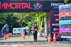 BIB: 413
                            <button type="button" onclick="openModal(7008362)" class="btn btn-primary btn-sm float-right btn-popup" data-toggle="modal" data-target=".modal-high-quality">
                        <i class="fas fa-shopping-cart"></i> Add to Cart
                    </button>
                                            <button type="button" onclick="isThisMe(7008362, true)" class="btn btn-success btn-sm float-right btn-popup btn-isme hidden" data-toggle="tooltip" data-placement="bottom" title="นี่คือรูปของคุณใช่ไหม คลิกที่นี่เพื่อเอาเข้าอัลบั้ม">
                        <i class="fas fa-plus"></i> Add to album
                    </button>
                    <button type="button" onclick="isThisMe(7008362, false)" class="btn btn-warning btn-sm float-right btn-popup btn-isnotme hidden">
                        <i class="fas fa-ban"></i> Remove from album
                    </button>