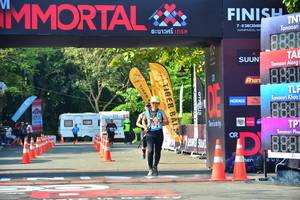 BIB: 413
                            <button type="button" onclick="openModal(7005403)" class="btn btn-primary btn-sm float-right btn-popup" data-toggle="modal" data-target=".modal-high-quality">
                        <i class="fas fa-shopping-cart"></i> Add to Cart
                    </button>
                                            <button type="button" onclick="isThisMe(7005403, true)" class="btn btn-success btn-sm float-right btn-popup btn-isme hidden" data-toggle="tooltip" data-placement="bottom" title="นี่คือรูปของคุณใช่ไหม คลิกที่นี่เพื่อเอาเข้าอัลบั้ม">
                        <i class="fas fa-plus"></i> Add to album
                    </button>
                    <button type="button" onclick="isThisMe(7005403, false)" class="btn btn-warning btn-sm float-right btn-popup btn-isnotme hidden">
                        <i class="fas fa-ban"></i> Remove from album
                    </button>