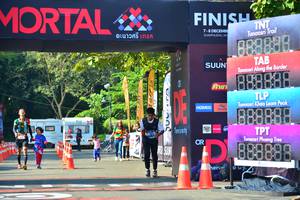 BIB: 
                            <button type="button" onclick="openModal(7003239)" class="btn btn-primary btn-sm float-right btn-popup" data-toggle="modal" data-target=".modal-high-quality">
                        <i class="fas fa-shopping-cart"></i> Add to Cart
                    </button>
                                            <button type="button" onclick="isThisMe(7003239, true)" class="btn btn-success btn-sm float-right btn-popup btn-isme hidden" data-toggle="tooltip" data-placement="bottom" title="นี่คือรูปของคุณใช่ไหม คลิกที่นี่เพื่อเอาเข้าอัลบั้ม">
                        <i class="fas fa-plus"></i> Add to album
                    </button>
                    <button type="button" onclick="isThisMe(7003239, false)" class="btn btn-warning btn-sm float-right btn-popup btn-isnotme hidden">
                        <i class="fas fa-ban"></i> Remove from album
                    </button>