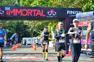 BIB: 890, 1044, 1731, 1312
                            <button type="button" onclick="openModal(7007011)" class="btn btn-primary btn-sm float-right btn-popup" data-toggle="modal" data-target=".modal-high-quality">
                        <i class="fas fa-shopping-cart"></i> Add to Cart
                    </button>
                                            <button type="button" onclick="isThisMe(7007011, true)" class="btn btn-success btn-sm float-right btn-popup btn-isme hidden" data-toggle="tooltip" data-placement="bottom" title="นี่คือรูปของคุณใช่ไหม คลิกที่นี่เพื่อเอาเข้าอัลบั้ม">
                        <i class="fas fa-plus"></i> Add to album
                    </button>
                    <button type="button" onclick="isThisMe(7007011, false)" class="btn btn-warning btn-sm float-right btn-popup btn-isnotme hidden">
                        <i class="fas fa-ban"></i> Remove from album
                    </button>