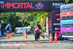 BIB: 8888
                            <button type="button" onclick="openModal(7008577)" class="btn btn-primary btn-sm float-right btn-popup" data-toggle="modal" data-target=".modal-high-quality">
                        <i class="fas fa-shopping-cart"></i> Add to Cart
                    </button>
                                            <button type="button" onclick="isThisMe(7008577, true)" class="btn btn-success btn-sm float-right btn-popup btn-isme hidden" data-toggle="tooltip" data-placement="bottom" title="นี่คือรูปของคุณใช่ไหม คลิกที่นี่เพื่อเอาเข้าอัลบั้ม">
                        <i class="fas fa-plus"></i> Add to album
                    </button>
                    <button type="button" onclick="isThisMe(7008577, false)" class="btn btn-warning btn-sm float-right btn-popup btn-isnotme hidden">
                        <i class="fas fa-ban"></i> Remove from album
                    </button>