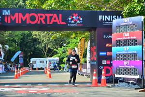 BIB: 0000, 8888
                            <button type="button" onclick="openModal(7006751)" class="btn btn-primary btn-sm float-right btn-popup" data-toggle="modal" data-target=".modal-high-quality">
                        <i class="fas fa-shopping-cart"></i> Add to Cart
                    </button>
                                            <button type="button" onclick="isThisMe(7006751, true)" class="btn btn-success btn-sm float-right btn-popup btn-isme hidden" data-toggle="tooltip" data-placement="bottom" title="นี่คือรูปของคุณใช่ไหม คลิกที่นี่เพื่อเอาเข้าอัลบั้ม">
                        <i class="fas fa-plus"></i> Add to album
                    </button>
                    <button type="button" onclick="isThisMe(7006751, false)" class="btn btn-warning btn-sm float-right btn-popup btn-isnotme hidden">
                        <i class="fas fa-ban"></i> Remove from album
                    </button>