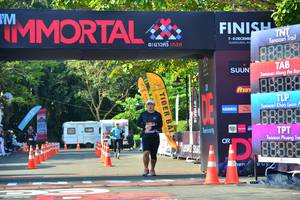 BIB: 888
                            <button type="button" onclick="openModal(7005342)" class="btn btn-primary btn-sm float-right btn-popup" data-toggle="modal" data-target=".modal-high-quality">
                        <i class="fas fa-shopping-cart"></i> Add to Cart
                    </button>
                                            <button type="button" onclick="isThisMe(7005342, true)" class="btn btn-success btn-sm float-right btn-popup btn-isme hidden" data-toggle="tooltip" data-placement="bottom" title="นี่คือรูปของคุณใช่ไหม คลิกที่นี่เพื่อเอาเข้าอัลบั้ม">
                        <i class="fas fa-plus"></i> Add to album
                    </button>
                    <button type="button" onclick="isThisMe(7005342, false)" class="btn btn-warning btn-sm float-right btn-popup btn-isnotme hidden">
                        <i class="fas fa-ban"></i> Remove from album
                    </button>