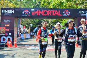 BIB: 1704, 1379, 1377
                            <button type="button" onclick="openModal(6995219)" class="btn btn-primary btn-sm float-right btn-popup" data-toggle="modal" data-target=".modal-high-quality">
                        <i class="fas fa-shopping-cart"></i> Add to Cart
                    </button>
                                            <button type="button" onclick="isThisMe(6995219, true)" class="btn btn-success btn-sm float-right btn-popup btn-isme hidden" data-toggle="tooltip" data-placement="bottom" title="นี่คือรูปของคุณใช่ไหม คลิกที่นี่เพื่อเอาเข้าอัลบั้ม">
                        <i class="fas fa-plus"></i> Add to album
                    </button>
                    <button type="button" onclick="isThisMe(6995219, false)" class="btn btn-warning btn-sm float-right btn-popup btn-isnotme hidden">
                        <i class="fas fa-ban"></i> Remove from album
                    </button>
