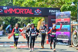 BIB: 1705, 1370, 8888
                            <button type="button" onclick="openModal(6995209)" class="btn btn-primary btn-sm float-right btn-popup" data-toggle="modal" data-target=".modal-high-quality">
                        <i class="fas fa-shopping-cart"></i> Add to Cart
                    </button>
                                            <button type="button" onclick="isThisMe(6995209, true)" class="btn btn-success btn-sm float-right btn-popup btn-isme hidden" data-toggle="tooltip" data-placement="bottom" title="นี่คือรูปของคุณใช่ไหม คลิกที่นี่เพื่อเอาเข้าอัลบั้ม">
                        <i class="fas fa-plus"></i> Add to album
                    </button>
                    <button type="button" onclick="isThisMe(6995209, false)" class="btn btn-warning btn-sm float-right btn-popup btn-isnotme hidden">
                        <i class="fas fa-ban"></i> Remove from album
                    </button>