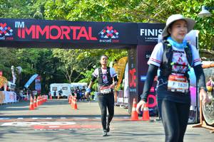 BIB: 1639, 1458
                            <button type="button" onclick="openModal(7006931)" class="btn btn-primary btn-sm float-right btn-popup" data-toggle="modal" data-target=".modal-high-quality">
                        <i class="fas fa-shopping-cart"></i> Add to Cart
                    </button>
                                            <button type="button" onclick="isThisMe(7006931, true)" class="btn btn-success btn-sm float-right btn-popup btn-isme hidden" data-toggle="tooltip" data-placement="bottom" title="นี่คือรูปของคุณใช่ไหม คลิกที่นี่เพื่อเอาเข้าอัลบั้ม">
                        <i class="fas fa-plus"></i> Add to album
                    </button>
                    <button type="button" onclick="isThisMe(7006931, false)" class="btn btn-warning btn-sm float-right btn-popup btn-isnotme hidden">
                        <i class="fas fa-ban"></i> Remove from album
                    </button>