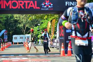 BIB: 1519
                            <button type="button" onclick="openModal(7008600)" class="btn btn-primary btn-sm float-right btn-popup" data-toggle="modal" data-target=".modal-high-quality">
                        <i class="fas fa-shopping-cart"></i> Add to Cart
                    </button>
                                            <button type="button" onclick="isThisMe(7008600, true)" class="btn btn-success btn-sm float-right btn-popup btn-isme hidden" data-toggle="tooltip" data-placement="bottom" title="นี่คือรูปของคุณใช่ไหม คลิกที่นี่เพื่อเอาเข้าอัลบั้ม">
                        <i class="fas fa-plus"></i> Add to album
                    </button>
                    <button type="button" onclick="isThisMe(7008600, false)" class="btn btn-warning btn-sm float-right btn-popup btn-isnotme hidden">
                        <i class="fas fa-ban"></i> Remove from album
                    </button>