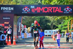 BIB: 2019
                            <button type="button" onclick="openModal(7003266)" class="btn btn-primary btn-sm float-right btn-popup" data-toggle="modal" data-target=".modal-high-quality">
                        <i class="fas fa-shopping-cart"></i> Add to Cart
                    </button>
                                            <button type="button" onclick="isThisMe(7003266, true)" class="btn btn-success btn-sm float-right btn-popup btn-isme hidden" data-toggle="tooltip" data-placement="bottom" title="นี่คือรูปของคุณใช่ไหม คลิกที่นี่เพื่อเอาเข้าอัลบั้ม">
                        <i class="fas fa-plus"></i> Add to album
                    </button>
                    <button type="button" onclick="isThisMe(7003266, false)" class="btn btn-warning btn-sm float-right btn-popup btn-isnotme hidden">
                        <i class="fas fa-ban"></i> Remove from album
                    </button>