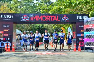 BIB: 201
                            <button type="button" onclick="openModal(6999445)" class="btn btn-primary btn-sm float-right btn-popup" data-toggle="modal" data-target=".modal-high-quality">
                        <i class="fas fa-shopping-cart"></i> Add to Cart
                    </button>
                                            <button type="button" onclick="isThisMe(6999445, true)" class="btn btn-success btn-sm float-right btn-popup btn-isme hidden" data-toggle="tooltip" data-placement="bottom" title="นี่คือรูปของคุณใช่ไหม คลิกที่นี่เพื่อเอาเข้าอัลบั้ม">
                        <i class="fas fa-plus"></i> Add to album
                    </button>
                    <button type="button" onclick="isThisMe(6999445, false)" class="btn btn-warning btn-sm float-right btn-popup btn-isnotme hidden">
                        <i class="fas fa-ban"></i> Remove from album
                    </button>