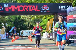 BIB: 1400, 1375
                            <button type="button" onclick="openModal(7008696)" class="btn btn-primary btn-sm float-right btn-popup" data-toggle="modal" data-target=".modal-high-quality">
                        <i class="fas fa-shopping-cart"></i> Add to Cart
                    </button>
                                            <button type="button" onclick="isThisMe(7008696, true)" class="btn btn-success btn-sm float-right btn-popup btn-isme hidden" data-toggle="tooltip" data-placement="bottom" title="นี่คือรูปของคุณใช่ไหม คลิกที่นี่เพื่อเอาเข้าอัลบั้ม">
                        <i class="fas fa-plus"></i> Add to album
                    </button>
                    <button type="button" onclick="isThisMe(7008696, false)" class="btn btn-warning btn-sm float-right btn-popup btn-isnotme hidden">
                        <i class="fas fa-ban"></i> Remove from album
                    </button>