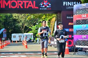 BIB: 460, 888, 1124
                            <button type="button" onclick="openModal(7007725)" class="btn btn-primary btn-sm float-right btn-popup" data-toggle="modal" data-target=".modal-high-quality">
                        <i class="fas fa-shopping-cart"></i> Add to Cart
                    </button>
                                            <button type="button" onclick="isThisMe(7007725, true)" class="btn btn-success btn-sm float-right btn-popup btn-isme hidden" data-toggle="tooltip" data-placement="bottom" title="นี่คือรูปของคุณใช่ไหม คลิกที่นี่เพื่อเอาเข้าอัลบั้ม">
                        <i class="fas fa-plus"></i> Add to album
                    </button>
                    <button type="button" onclick="isThisMe(7007725, false)" class="btn btn-warning btn-sm float-right btn-popup btn-isnotme hidden">
                        <i class="fas fa-ban"></i> Remove from album
                    </button>