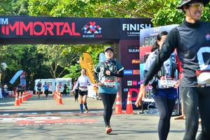 BIB: 1351, 1714
                            <button type="button" onclick="openModal(7008806)" class="btn btn-primary btn-sm float-right btn-popup" data-toggle="modal" data-target=".modal-high-quality">
                        <i class="fas fa-shopping-cart"></i> Add to Cart
                    </button>
                                            <button type="button" onclick="isThisMe(7008806, true)" class="btn btn-success btn-sm float-right btn-popup btn-isme hidden" data-toggle="tooltip" data-placement="bottom" title="นี่คือรูปของคุณใช่ไหม คลิกที่นี่เพื่อเอาเข้าอัลบั้ม">
                        <i class="fas fa-plus"></i> Add to album
                    </button>
                    <button type="button" onclick="isThisMe(7008806, false)" class="btn btn-warning btn-sm float-right btn-popup btn-isnotme hidden">
                        <i class="fas fa-ban"></i> Remove from album
                    </button>