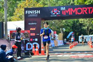 BIB: 2019
                            <button type="button" onclick="openModal(7008839)" class="btn btn-primary btn-sm float-right btn-popup" data-toggle="modal" data-target=".modal-high-quality">
                        <i class="fas fa-shopping-cart"></i> Add to Cart
                    </button>
                                            <button type="button" onclick="isThisMe(7008839, true)" class="btn btn-success btn-sm float-right btn-popup btn-isme hidden" data-toggle="tooltip" data-placement="bottom" title="นี่คือรูปของคุณใช่ไหม คลิกที่นี่เพื่อเอาเข้าอัลบั้ม">
                        <i class="fas fa-plus"></i> Add to album
                    </button>
                    <button type="button" onclick="isThisMe(7008839, false)" class="btn btn-warning btn-sm float-right btn-popup btn-isnotme hidden">
                        <i class="fas fa-ban"></i> Remove from album
                    </button>