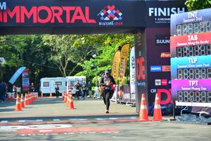 BIB: 898
                            <button type="button" onclick="openModal(7008531)" class="btn btn-primary btn-sm float-right btn-popup" data-toggle="modal" data-target=".modal-high-quality">
                        <i class="fas fa-shopping-cart"></i> Add to Cart
                    </button>
                                            <button type="button" onclick="isThisMe(7008531, true)" class="btn btn-success btn-sm float-right btn-popup btn-isme hidden" data-toggle="tooltip" data-placement="bottom" title="นี่คือรูปของคุณใช่ไหม คลิกที่นี่เพื่อเอาเข้าอัลบั้ม">
                        <i class="fas fa-plus"></i> Add to album
                    </button>
                    <button type="button" onclick="isThisMe(7008531, false)" class="btn btn-warning btn-sm float-right btn-popup btn-isnotme hidden">
                        <i class="fas fa-ban"></i> Remove from album
                    </button>