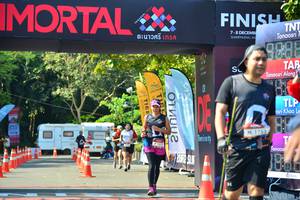 BIB: 1753
                            <button type="button" onclick="openModal(6999386)" class="btn btn-primary btn-sm float-right btn-popup" data-toggle="modal" data-target=".modal-high-quality">
                        <i class="fas fa-shopping-cart"></i> Add to Cart
                    </button>
                                            <button type="button" onclick="isThisMe(6999386, true)" class="btn btn-success btn-sm float-right btn-popup btn-isme hidden" data-toggle="tooltip" data-placement="bottom" title="นี่คือรูปของคุณใช่ไหม คลิกที่นี่เพื่อเอาเข้าอัลบั้ม">
                        <i class="fas fa-plus"></i> Add to album
                    </button>
                    <button type="button" onclick="isThisMe(6999386, false)" class="btn btn-warning btn-sm float-right btn-popup btn-isnotme hidden">
                        <i class="fas fa-ban"></i> Remove from album
                    </button>