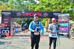 BIB: 888888, 1336, 1083, 
                            <button type="button" onclick="openModal(6995236)" class="btn btn-primary btn-sm float-right btn-popup" data-toggle="modal" data-target=".modal-high-quality">
                        <i class="fas fa-shopping-cart"></i> Add to Cart
                    </button>
                                            <button type="button" onclick="isThisMe(6995236, true)" class="btn btn-success btn-sm float-right btn-popup btn-isme hidden" data-toggle="tooltip" data-placement="bottom" title="นี่คือรูปของคุณใช่ไหม คลิกที่นี่เพื่อเอาเข้าอัลบั้ม">
                        <i class="fas fa-plus"></i> Add to album
                    </button>
                    <button type="button" onclick="isThisMe(6995236, false)" class="btn btn-warning btn-sm float-right btn-popup btn-isnotme hidden">
                        <i class="fas fa-ban"></i> Remove from album
                    </button>