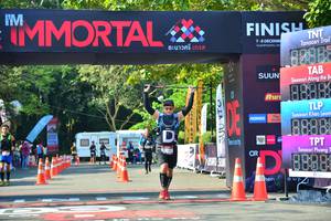 BIB: 413, 
                            <button type="button" onclick="openModal(7008403)" class="btn btn-primary btn-sm float-right btn-popup" data-toggle="modal" data-target=".modal-high-quality">
                        <i class="fas fa-shopping-cart"></i> Add to Cart
                    </button>
                                            <button type="button" onclick="isThisMe(7008403, true)" class="btn btn-success btn-sm float-right btn-popup btn-isme hidden" data-toggle="tooltip" data-placement="bottom" title="นี่คือรูปของคุณใช่ไหม คลิกที่นี่เพื่อเอาเข้าอัลบั้ม">
                        <i class="fas fa-plus"></i> Add to album
                    </button>
                    <button type="button" onclick="isThisMe(7008403, false)" class="btn btn-warning btn-sm float-right btn-popup btn-isnotme hidden">
                        <i class="fas fa-ban"></i> Remove from album
                    </button>