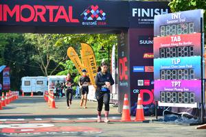 BIB: 
                            <button type="button" onclick="openModal(7005330)" class="btn btn-primary btn-sm float-right btn-popup" data-toggle="modal" data-target=".modal-high-quality">
                        <i class="fas fa-shopping-cart"></i> Add to Cart
                    </button>
                                            <button type="button" onclick="isThisMe(7005330, true)" class="btn btn-success btn-sm float-right btn-popup btn-isme hidden" data-toggle="tooltip" data-placement="bottom" title="นี่คือรูปของคุณใช่ไหม คลิกที่นี่เพื่อเอาเข้าอัลบั้ม">
                        <i class="fas fa-plus"></i> Add to album
                    </button>
                    <button type="button" onclick="isThisMe(7005330, false)" class="btn btn-warning btn-sm float-right btn-popup btn-isnotme hidden">
                        <i class="fas fa-ban"></i> Remove from album
                    </button>