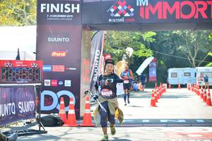 BIB: 2019, 2131
                            <button type="button" onclick="openModal(6983783)" class="btn btn-primary btn-sm float-right btn-popup" data-toggle="modal" data-target=".modal-high-quality">
                        <i class="fas fa-shopping-cart"></i> Add to Cart
                    </button>
                                            <button type="button" onclick="isThisMe(6983783, true)" class="btn btn-success btn-sm float-right btn-popup btn-isme hidden" data-toggle="tooltip" data-placement="bottom" title="นี่คือรูปของคุณใช่ไหม คลิกที่นี่เพื่อเอาเข้าอัลบั้ม">
                        <i class="fas fa-plus"></i> Add to album
                    </button>
                    <button type="button" onclick="isThisMe(6983783, false)" class="btn btn-warning btn-sm float-right btn-popup btn-isnotme hidden">
                        <i class="fas fa-ban"></i> Remove from album
                    </button>