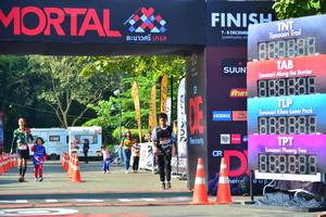 BIB: 888888, 383
                            <button type="button" onclick="openModal(7003259)" class="btn btn-primary btn-sm float-right btn-popup" data-toggle="modal" data-target=".modal-high-quality">
                        <i class="fas fa-shopping-cart"></i> Add to Cart
                    </button>
                                            <button type="button" onclick="isThisMe(7003259, true)" class="btn btn-success btn-sm float-right btn-popup btn-isme hidden" data-toggle="tooltip" data-placement="bottom" title="นี่คือรูปของคุณใช่ไหม คลิกที่นี่เพื่อเอาเข้าอัลบั้ม">
                        <i class="fas fa-plus"></i> Add to album
                    </button>
                    <button type="button" onclick="isThisMe(7003259, false)" class="btn btn-warning btn-sm float-right btn-popup btn-isnotme hidden">
                        <i class="fas fa-ban"></i> Remove from album
                    </button>