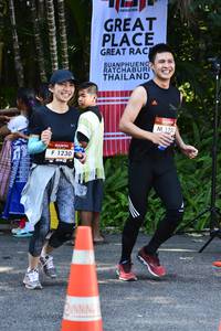 BIB: 1755, 1230
                            <button type="button" onclick="openModal(7052321)" class="btn btn-primary btn-sm float-right btn-popup" data-toggle="modal" data-target=".modal-high-quality">
                        <i class="fas fa-shopping-cart"></i> Add to Cart
                    </button>
                                            <button type="button" onclick="isThisMe(7052321, true)" class="btn btn-success btn-sm float-right btn-popup btn-isme hidden" data-toggle="tooltip" data-placement="bottom" title="นี่คือรูปของคุณใช่ไหม คลิกที่นี่เพื่อเอาเข้าอัลบั้ม">
                        <i class="fas fa-plus"></i> Add to album
                    </button>
                    <button type="button" onclick="isThisMe(7052321, false)" class="btn btn-warning btn-sm float-right btn-popup btn-isnotme hidden">
                        <i class="fas fa-ban"></i> Remove from album
                    </button>