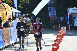 BIB: 2221, 483
                            <button type="button" onclick="openModal(7073581)" class="btn btn-primary btn-sm float-right btn-popup" data-toggle="modal" data-target=".modal-high-quality">
                        <i class="fas fa-shopping-cart"></i> Add to Cart
                    </button>
                                            <button type="button" onclick="isThisMe(7073581, true)" class="btn btn-success btn-sm float-right btn-popup btn-isme hidden" data-toggle="tooltip" data-placement="bottom" title="นี่คือรูปของคุณใช่ไหม คลิกที่นี่เพื่อเอาเข้าอัลบั้ม">
                        <i class="fas fa-plus"></i> Add to album
                    </button>
                    <button type="button" onclick="isThisMe(7073581, false)" class="btn btn-warning btn-sm float-right btn-popup btn-isnotme hidden">
                        <i class="fas fa-ban"></i> Remove from album
                    </button>