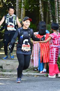 BIB: 1426, 1057
                            <button type="button" onclick="openModal(7051914)" class="btn btn-primary btn-sm float-right btn-popup" data-toggle="modal" data-target=".modal-high-quality">
                        <i class="fas fa-shopping-cart"></i> Add to Cart
                    </button>
                                            <button type="button" onclick="isThisMe(7051914, true)" class="btn btn-success btn-sm float-right btn-popup btn-isme hidden" data-toggle="tooltip" data-placement="bottom" title="นี่คือรูปของคุณใช่ไหม คลิกที่นี่เพื่อเอาเข้าอัลบั้ม">
                        <i class="fas fa-plus"></i> Add to album
                    </button>
                    <button type="button" onclick="isThisMe(7051914, false)" class="btn btn-warning btn-sm float-right btn-popup btn-isnotme hidden">
                        <i class="fas fa-ban"></i> Remove from album
                    </button>