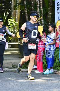 BIB: 151, 1254
                            <button type="button" onclick="openModal(7042446)" class="btn btn-primary btn-sm float-right btn-popup" data-toggle="modal" data-target=".modal-high-quality">
                        <i class="fas fa-shopping-cart"></i> Add to Cart
                    </button>
                                            <button type="button" onclick="isThisMe(7042446, true)" class="btn btn-success btn-sm float-right btn-popup btn-isme hidden" data-toggle="tooltip" data-placement="bottom" title="นี่คือรูปของคุณใช่ไหม คลิกที่นี่เพื่อเอาเข้าอัลบั้ม">
                        <i class="fas fa-plus"></i> Add to album
                    </button>
                    <button type="button" onclick="isThisMe(7042446, false)" class="btn btn-warning btn-sm float-right btn-popup btn-isnotme hidden">
                        <i class="fas fa-ban"></i> Remove from album
                    </button>