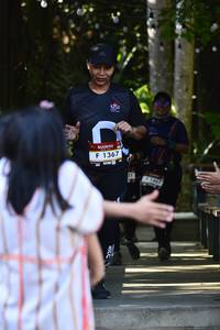 BIB: 1367, 1407
                            <button type="button" onclick="openModal(7042854)" class="btn btn-primary btn-sm float-right btn-popup" data-toggle="modal" data-target=".modal-high-quality">
                        <i class="fas fa-shopping-cart"></i> Add to Cart
                    </button>
                                            <button type="button" onclick="isThisMe(7042854, true)" class="btn btn-success btn-sm float-right btn-popup btn-isme hidden" data-toggle="tooltip" data-placement="bottom" title="นี่คือรูปของคุณใช่ไหม คลิกที่นี่เพื่อเอาเข้าอัลบั้ม">
                        <i class="fas fa-plus"></i> Add to album
                    </button>
                    <button type="button" onclick="isThisMe(7042854, false)" class="btn btn-warning btn-sm float-right btn-popup btn-isnotme hidden">
                        <i class="fas fa-ban"></i> Remove from album
                    </button>